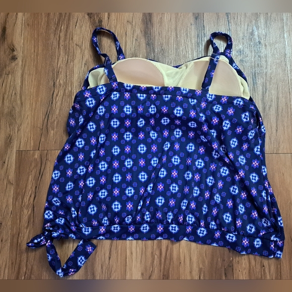 Swimsuits For All size 28 tankini top - Picture 2 of 2